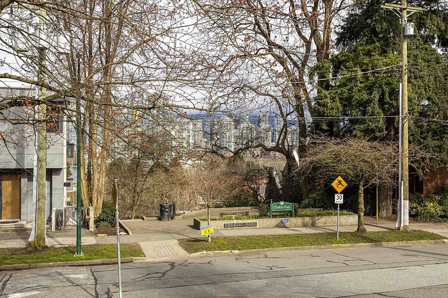 103 1100 W 7th Avenue Vancouver, BC - 9