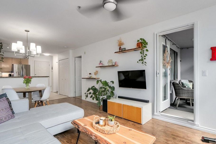 414 345 Lonsdale Avenue North Vancouver, BC - 10