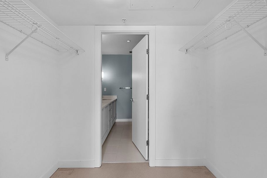 411 105 W 2nd Street North Vancouver, BC - 16