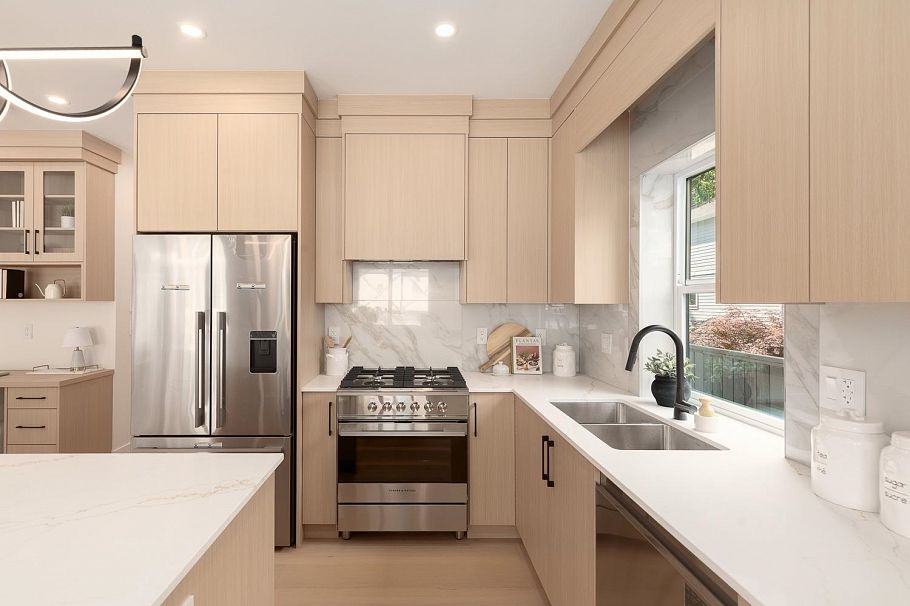 4 3635 Turner Street Vancouver, BC - 13