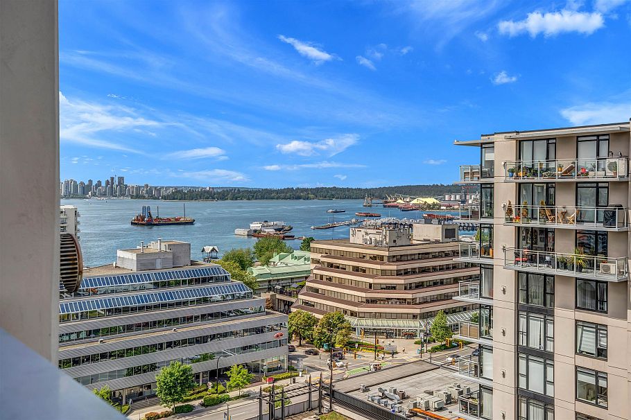 1206 155 W 1 Street North Vancouver, BC - 31