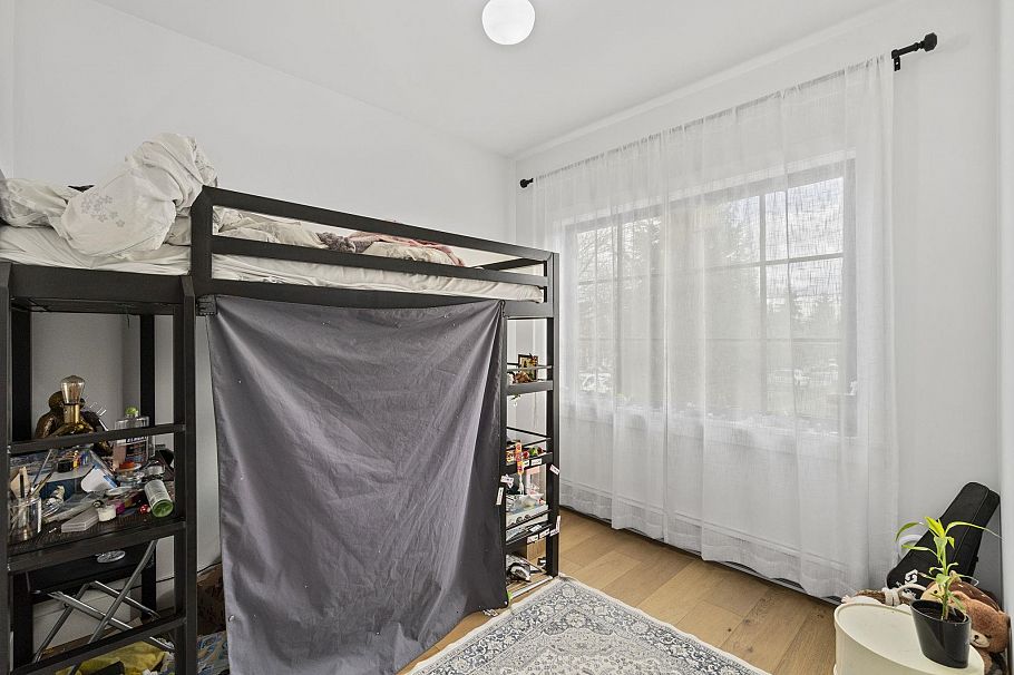 2072 Kitchener Street Vancouver, BC - 13