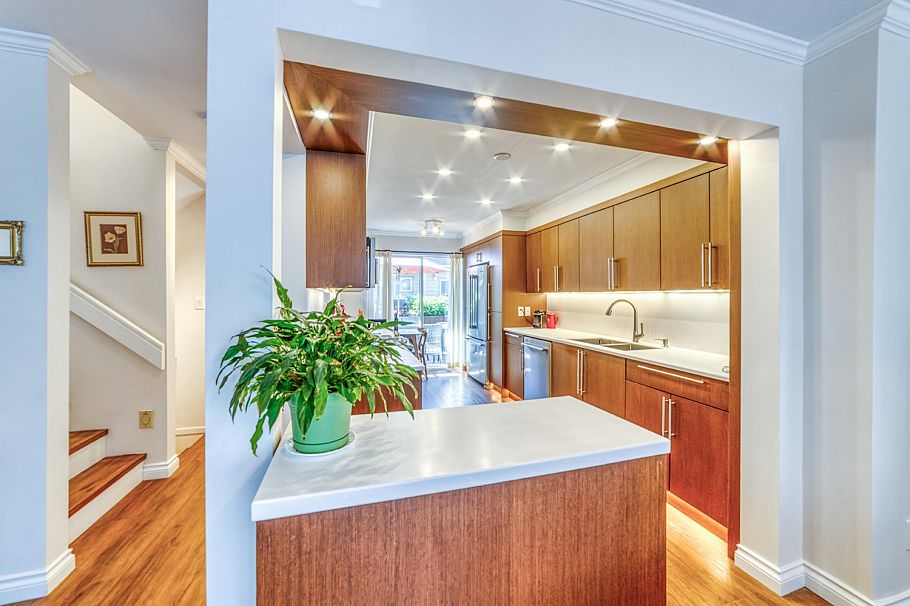 6 815 Tobruck Avenue North Vancouver, BC - 8