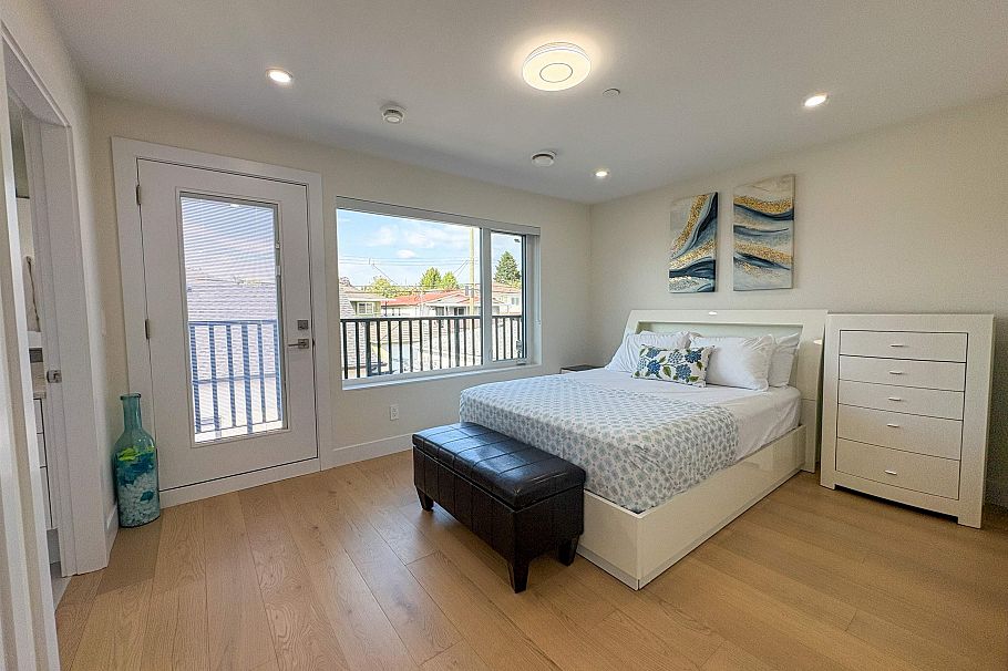 759 E 57th Avenue Vancouver, BC - 18