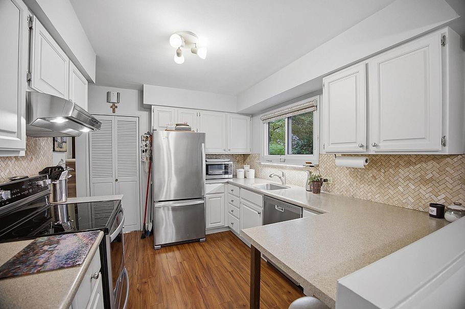 1852 Larson Road North Vancouver, BC - 14