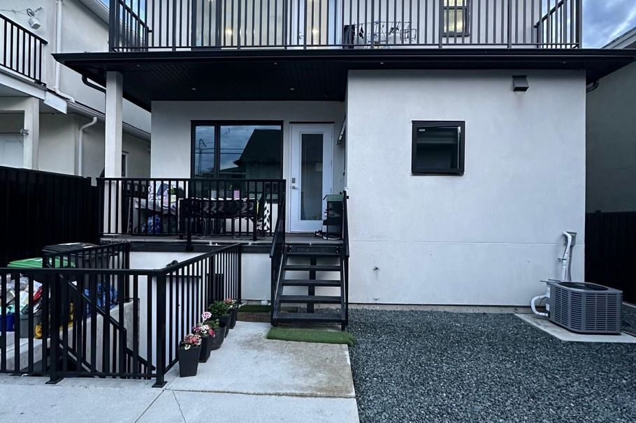 759 E 57th Avenue Vancouver, BC - 34