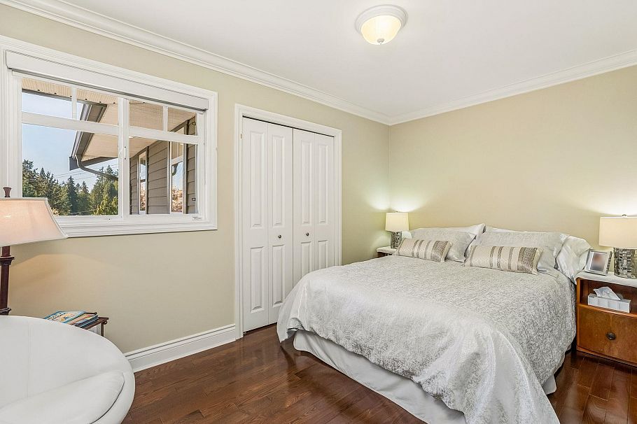 954 Tudor Avenue North Vancouver, BC - 20