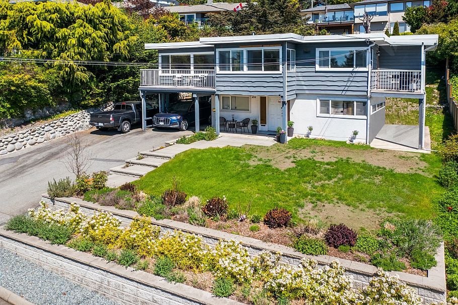 454 Monteray Avenue North Vancouver, BC - 29