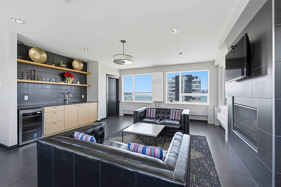 409 123 W 1st Street North Vancouver, BC - 39
