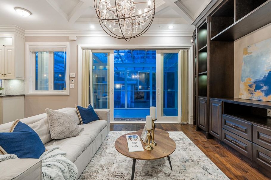 3741 W 37th Avenue Vancouver, BC - 18