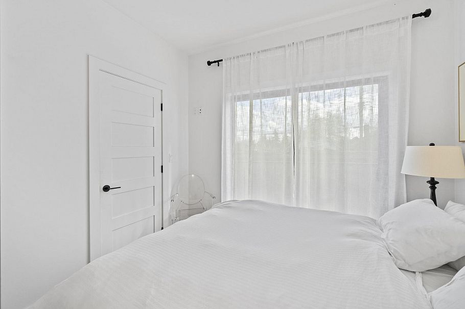 2072 Kitchener Street Vancouver, BC - 15