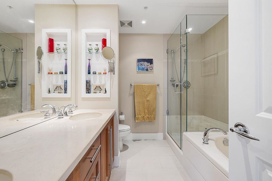 304 4685 Valley Drive Vancouver, BC - 18