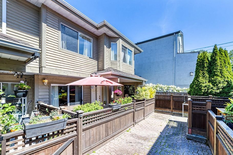 6 815 Tobruck Avenue North Vancouver, BC - 23