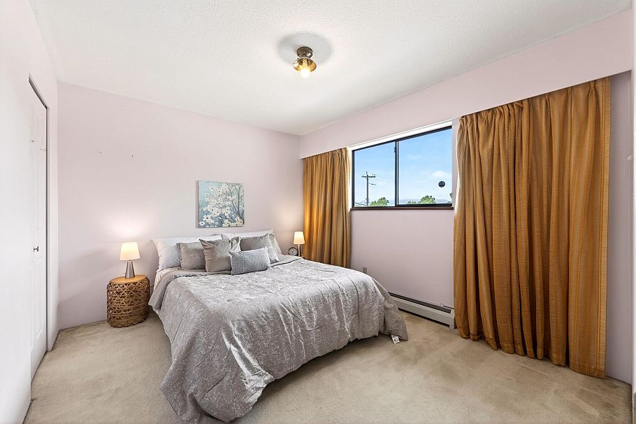 2031 E 23rd Avenue Vancouver, BC - 26