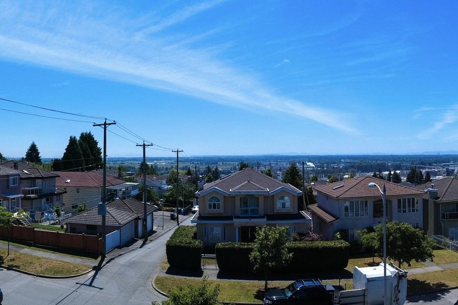 1987 E 61st Avenue Vancouver, BC - 33