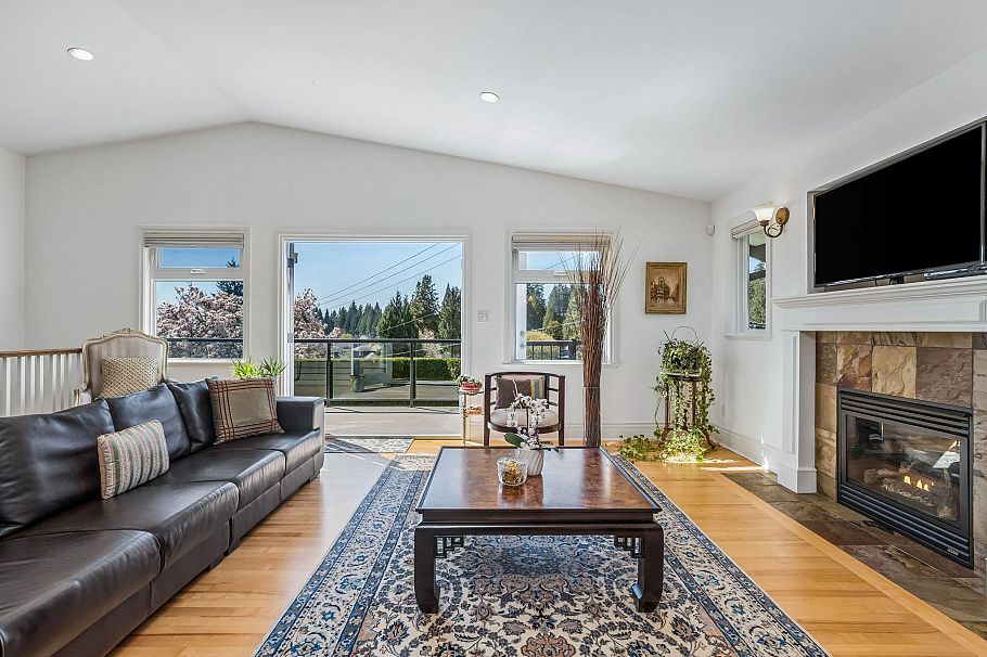 954 Tudor Avenue North Vancouver, BC - 8