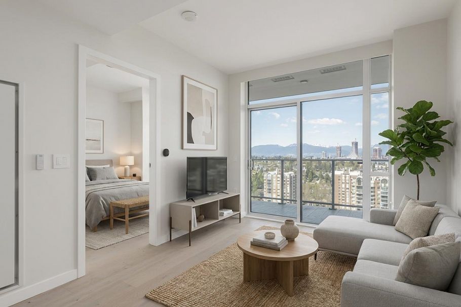 2501 7433 Cambie Street Vancouver, BC - 4