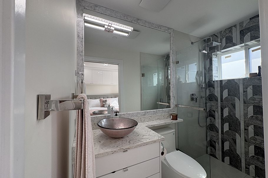 759 E 57th Avenue Vancouver, BC - 25