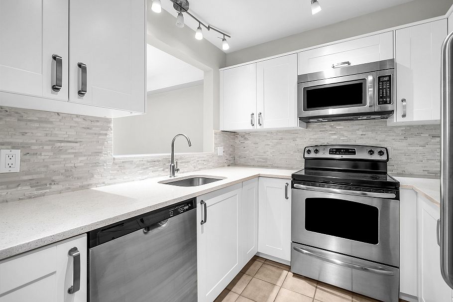 409 2059 Chesterfield Avenue North Vancouver, BC - 16