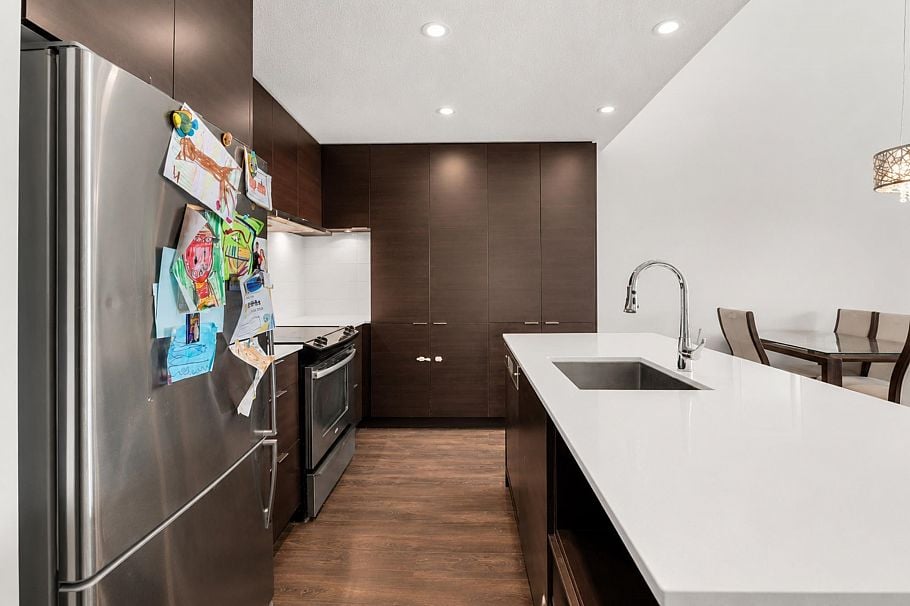 508 1677 Lloyd Avenue North Vancouver, BC - 2