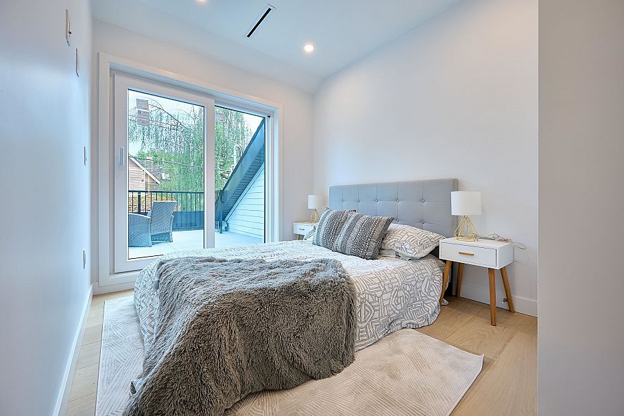 3674 W 1st Avenue Vancouver, BC - 7