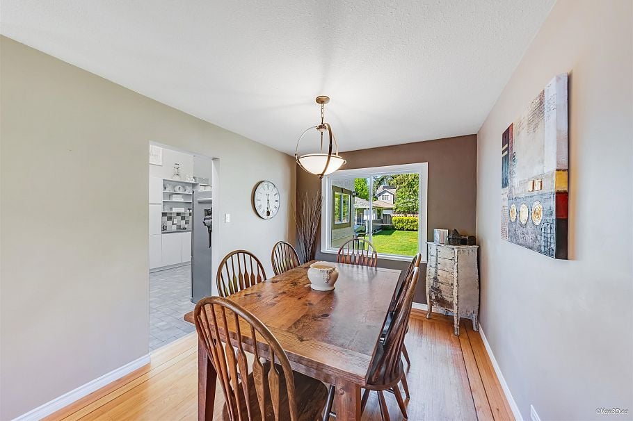 1140 W 20th Street North Vancouver, BC - 6