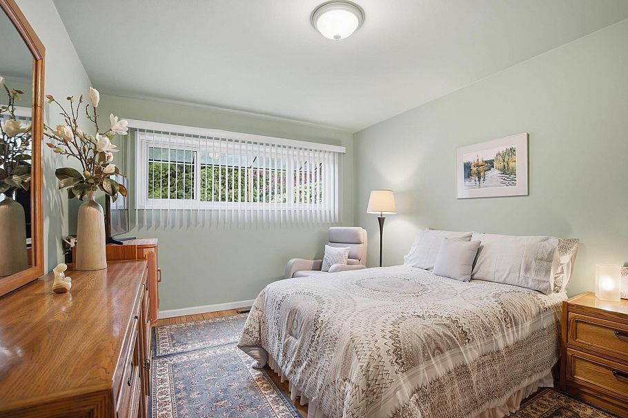 1852 Larson Road North Vancouver, BC - 18