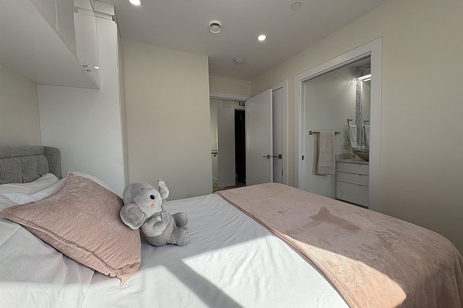 759 E 57th Avenue Vancouver, BC - 24