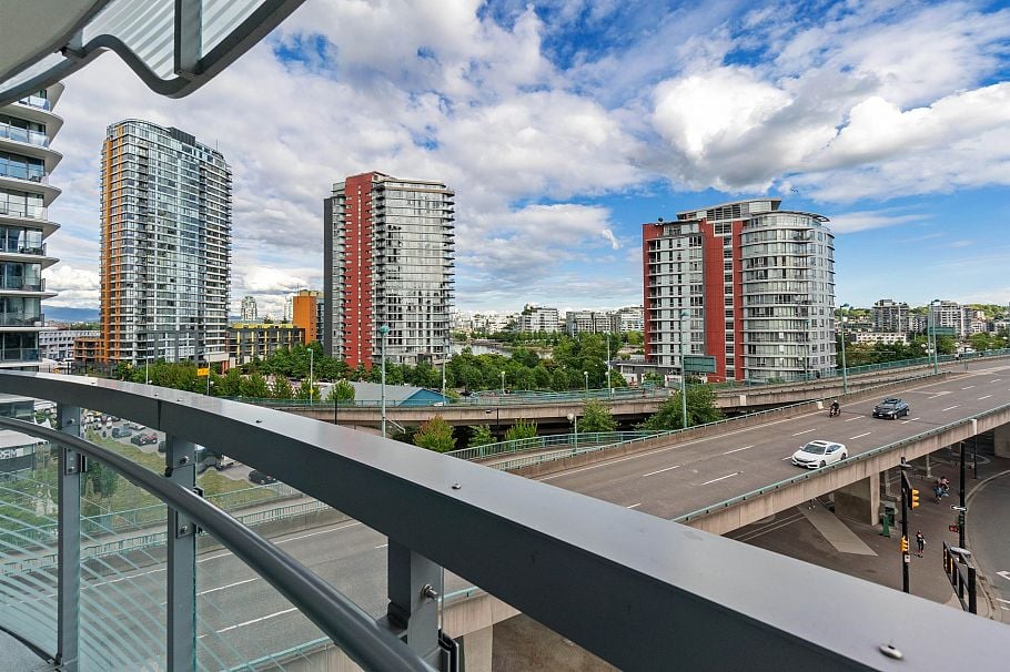 684 87 Nelson Street Vancouver, BC - 22
