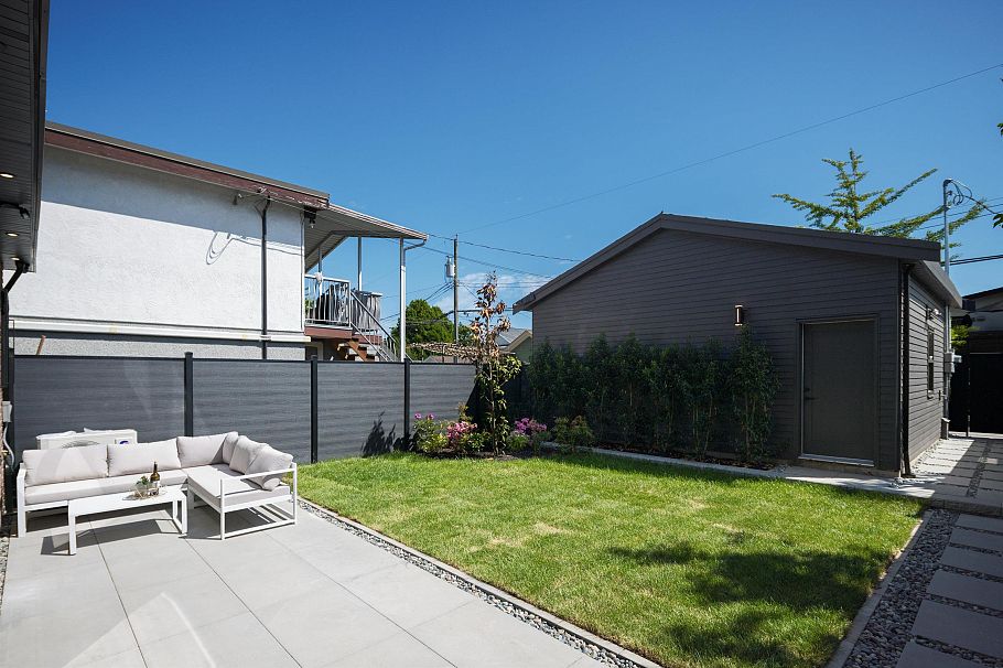 2 258 E 19 Avenue Vancouver, BC - 9