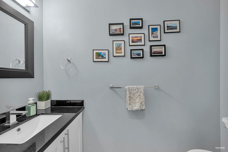 723 E 12th Avenue Vancouver, BC - 16
