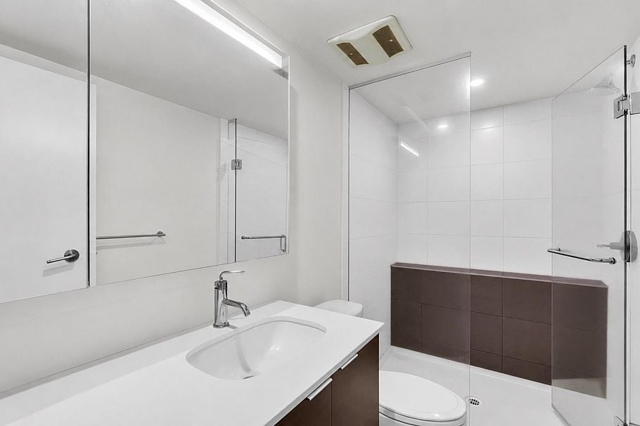 508 1677 Lloyd Avenue North Vancouver, BC - 14