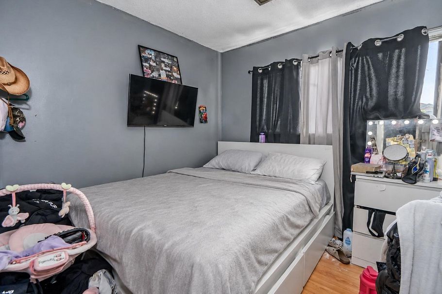 1987 E 61st Avenue Vancouver, BC - 25