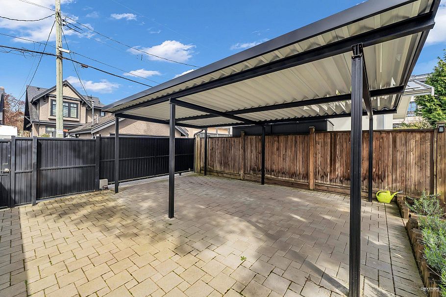 2149 W 46th Avenue Vancouver, BC - 30