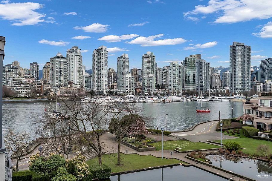 414 456 Moberly Road Vancouver, BC - 11
