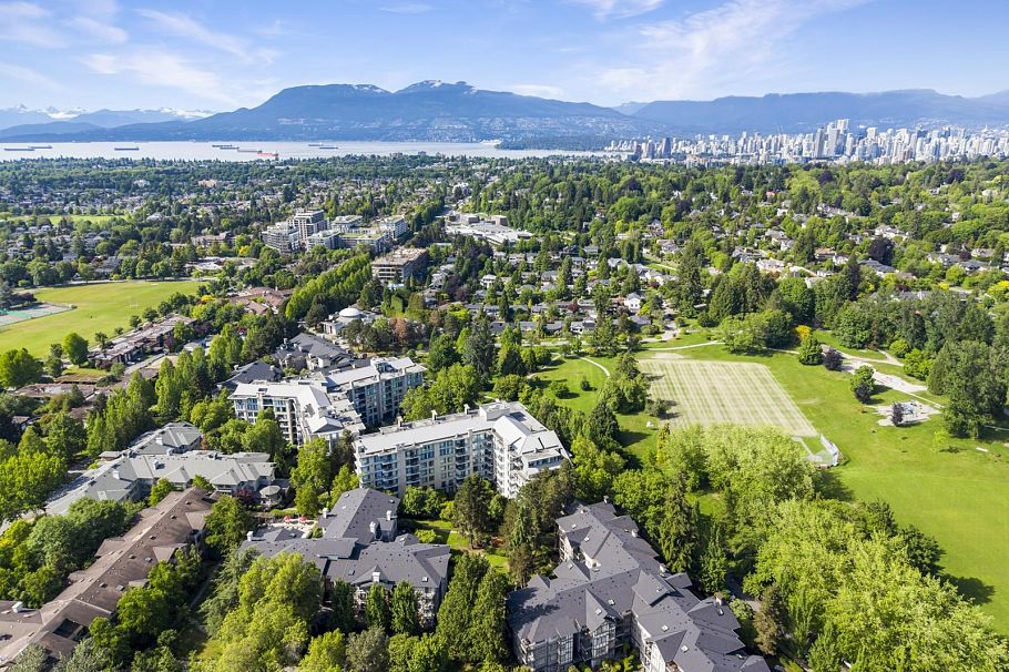 304 4685 Valley Drive Vancouver, BC - 37