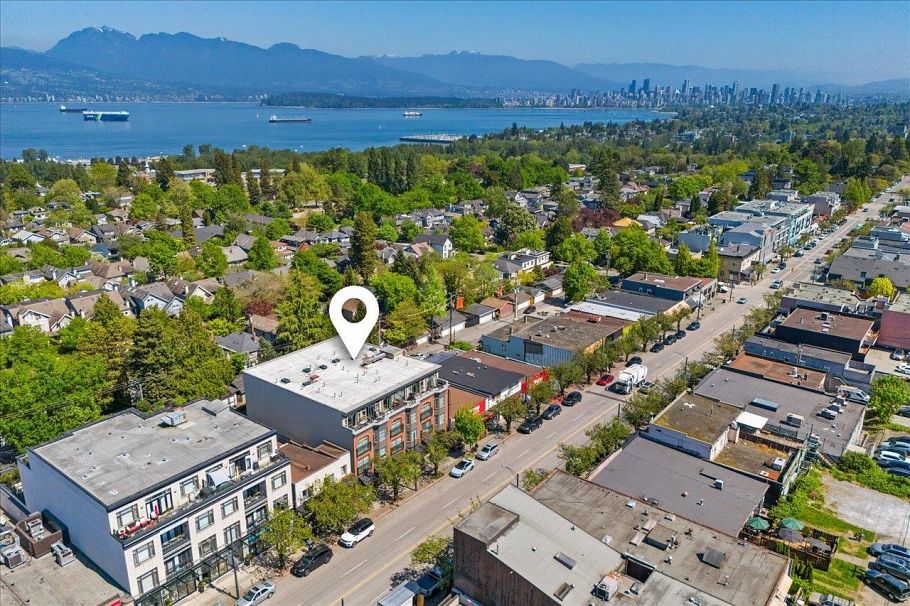 404 4463 W 10th Avenue Vancouver, BC - 30