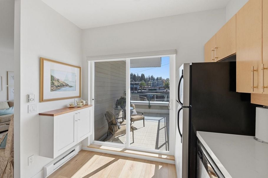 202 3151 Connaught Crescent North Vancouver, BC - 11