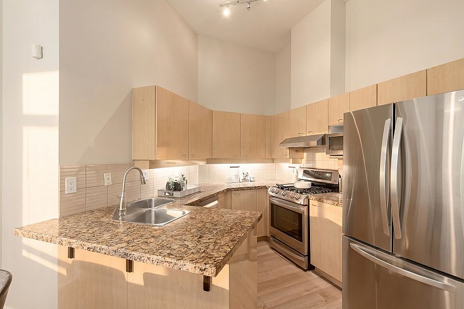 102 2228 Marstrand Avenue Vancouver, BC - 11