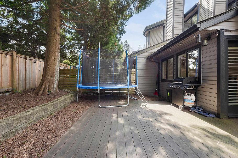 1991 Cedar Village Crescent North Vancouver, BC - 22