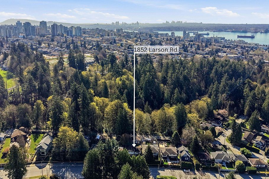1852 Larson Road North Vancouver, BC - 4