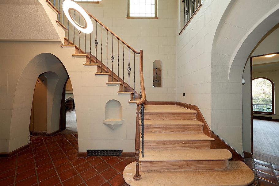 4585 Bellevue Drive Vancouver, BC - 10