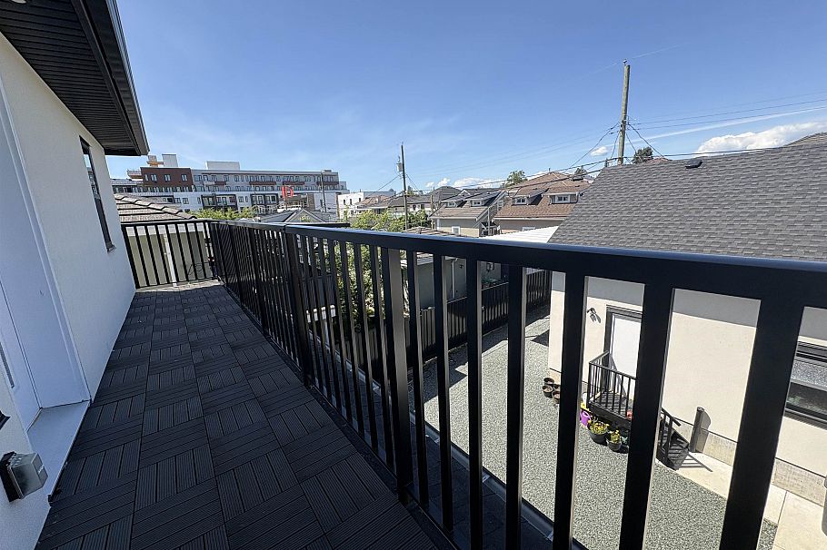 759 E 57th Avenue Vancouver, BC - 20