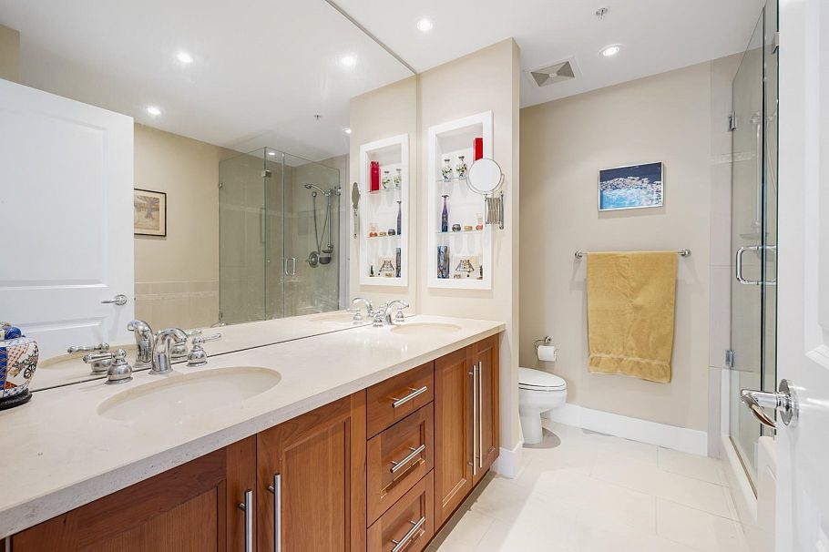 304 4685 Valley Drive Vancouver, BC - 17