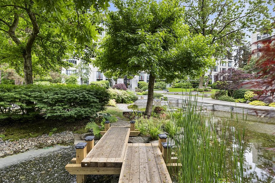 304 4685 Valley Drive Vancouver, BC - 34