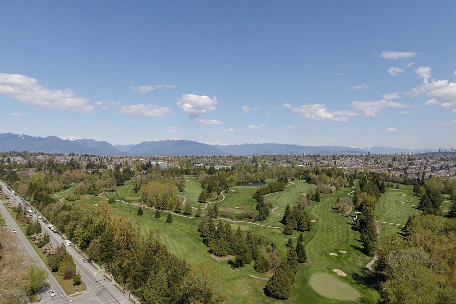 2501 7433 Cambie Street Vancouver, BC - 9