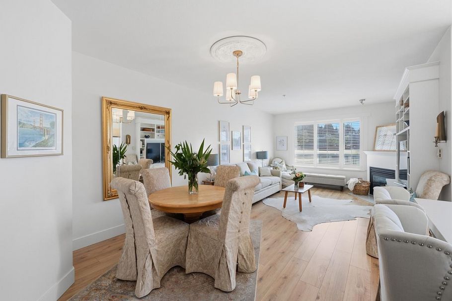 202 3151 Connaught Crescent North Vancouver, BC - 2