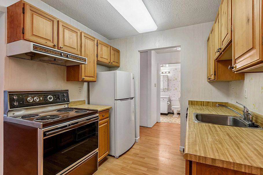 219 1385 Draycott Road North Vancouver, BC - 10