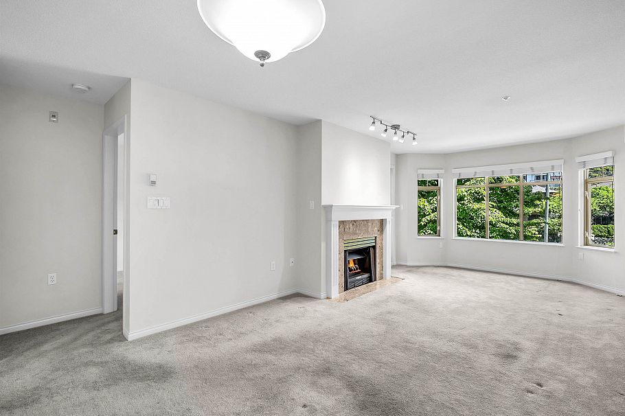 409 2059 Chesterfield Avenue North Vancouver, BC - 11