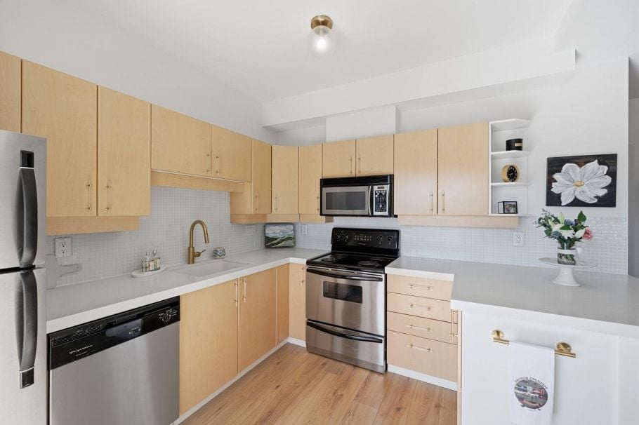 202 3151 Connaught Crescent North Vancouver, BC - 10